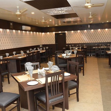 Hotel Darshan Rajula Exterior photo