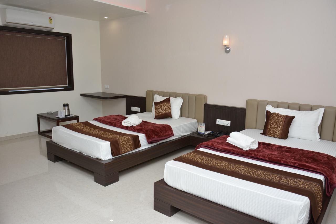 Hotel Darshan Rajula Exterior photo